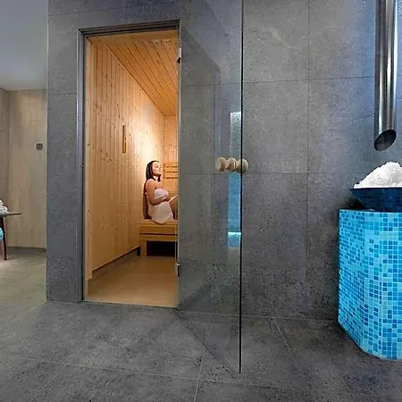Great Polonia Krakow Airport 4* モドルニチュカ